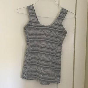 Lululemon Scoop Back Tank Sz 4